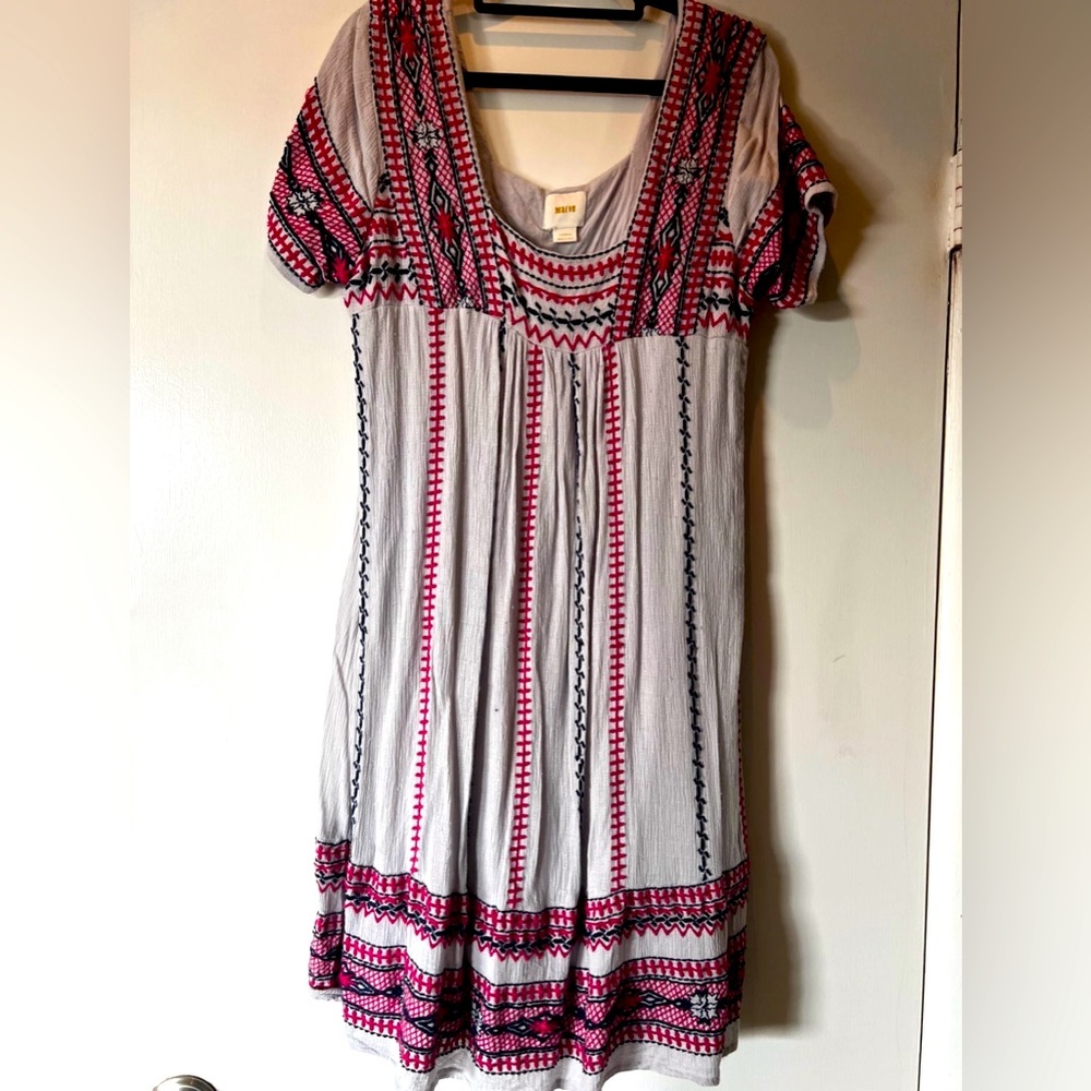 Anthropologie Mauve Bobo Embroidered Dress lined size 8